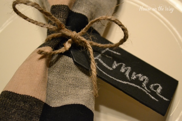 how to make chalkboard tags, chalkboard paint, crafts, Chalkboard tags used with twine as a napkin ring place setting tag