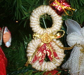 curtain ring snowman ornament, crafts, repurposing upcycling, seasonal holiday decor, Curtain Ring Snowman Ornament