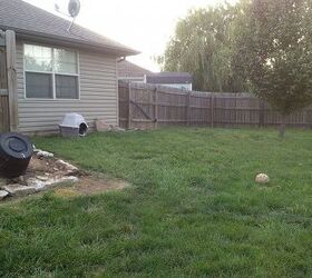 q backyard help needed, gardening, landscape, Back to the beginning of the panoramic view Please help