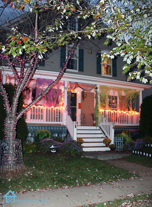 halloween porches, curb appeal, halloween decorations, porches, seasonal holiday decor