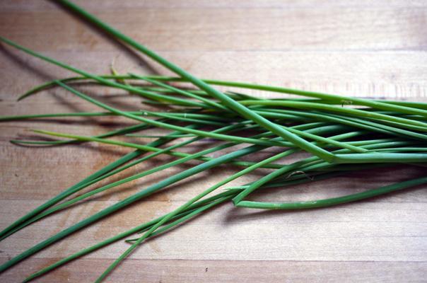 the 16 best healthy edible plants to grow indoors, gardening, Chives are filled with antioxidants vitamins A and C and phytochemicals which have antioxidant like benefits