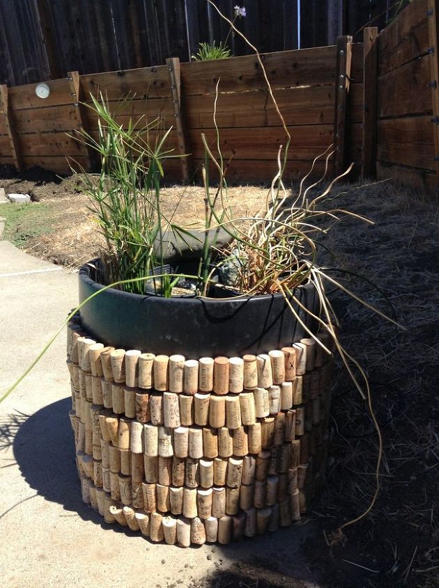 wine cork covered cachepot, crafts, gardening, Each level ofcCorks are joined by metal string