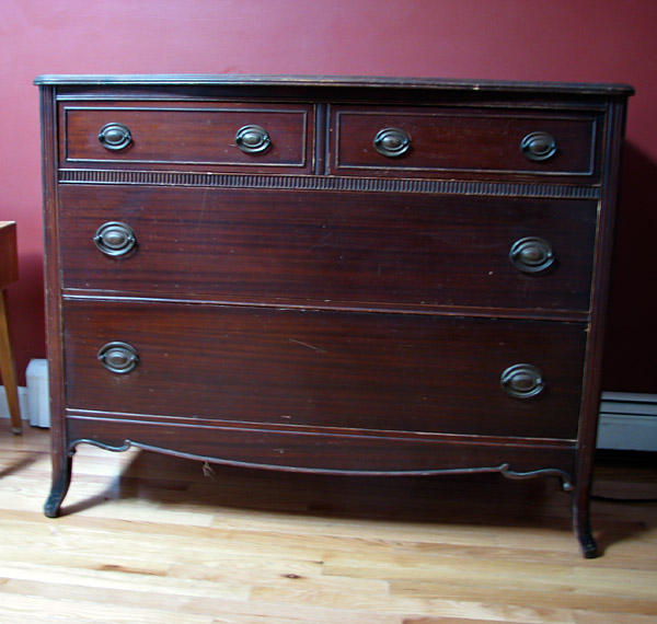 lil vintage dresser makeover, painted furniture, Dresser before