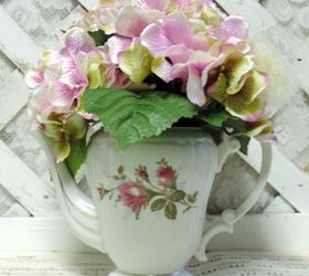 decorating with upcycled teacups and old china, crafts, home decor, repurposing upcycling, wreaths
