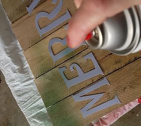 holiday pallet art, pallet, seasonal holiday decor, Lay down letters and spray paint away