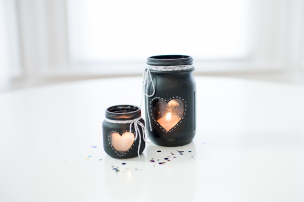 creative diy chalkboard ideas, chalkboard paint, crafts, mason jars, repurposing upcycling, DIY Chalkboard Mason Jar Candle via Heart Love Weddings