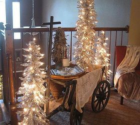 a winter vignette, christmas decorations, seasonal holiday decor, It makes for a peaceful and pretty vignette even though it s warm outside
