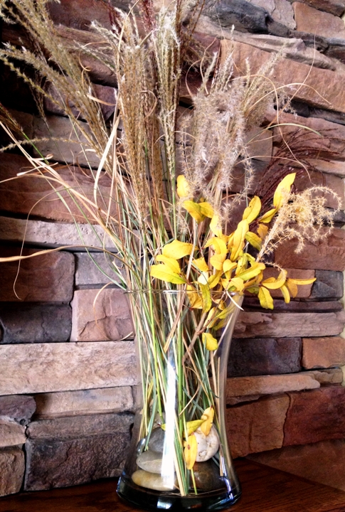 create a fall vase from the garden, gardening, home decor, The garden offers many ways to create a beautiful Fall display