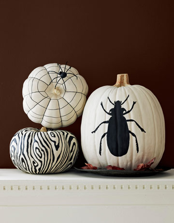 here are 17 spooktacular diy halloween crafts, crafts, halloween decorations, seasonal holiday decor, Painted Pumpkins