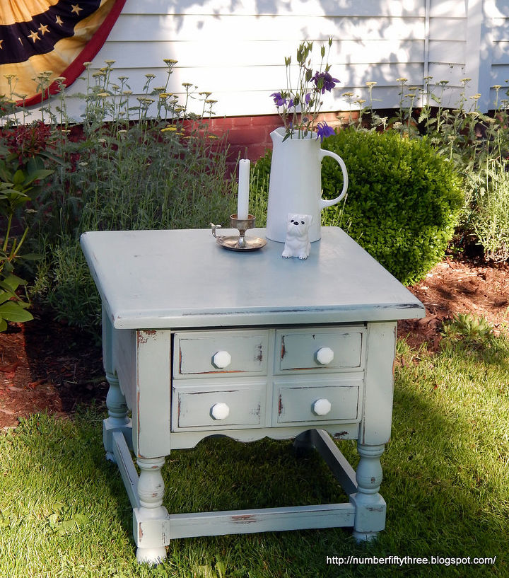 mesa lateral pintada vintage