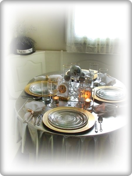 new year s tablescape, seasonal holiday decor, The New Year s Tablescape with the candles lit Happy New Year everyone