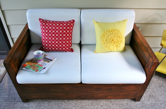styling a love seat 4 different ways, home decor, Simplistic Preppy