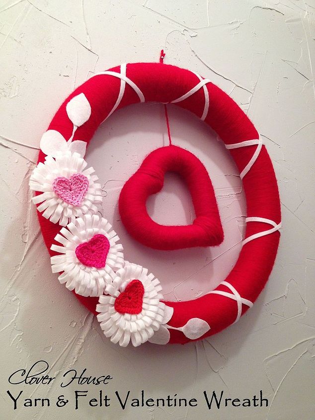 yarn felt valentine wreath, crafts, seasonal holiday decor, valentines day ideas, wreaths, Red white and pink Yarn and felt so pretty
