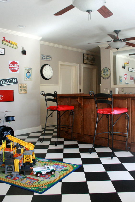 game room play room, home decor, Black and White checkered floor bar counter