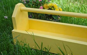 A Garden Tool Caddy Just in Time For Summer Gardening