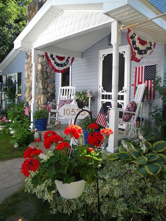 my all american front porch northern michigan, curb appeal, gardening, From the street side