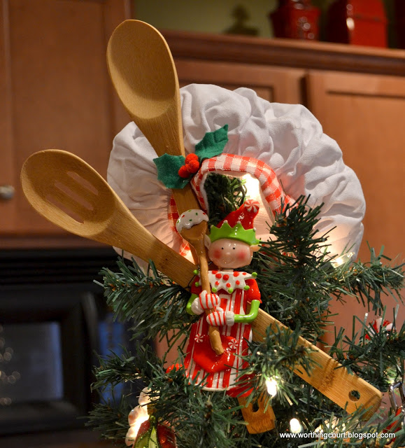 my christmas kitchen, crafts, kitchen design, seasonal holiday decor, A kitcheny topper for my tree