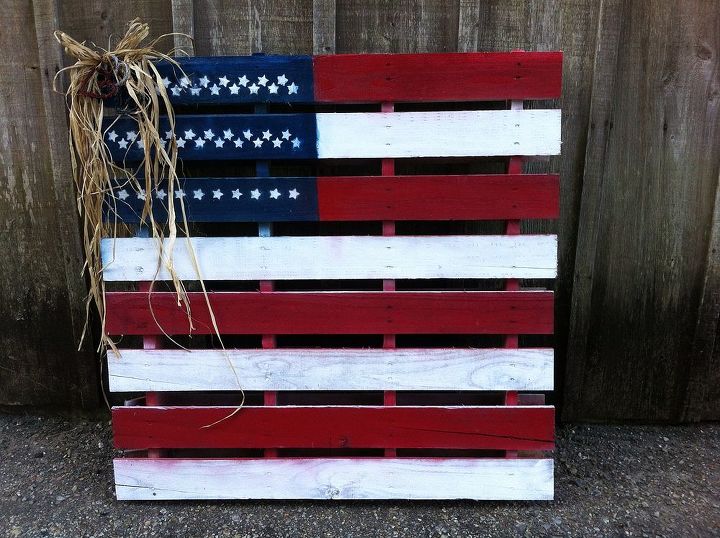 american flag love our heros, crafts, pallet, patriotic decor ideas, seasonal holiday decor