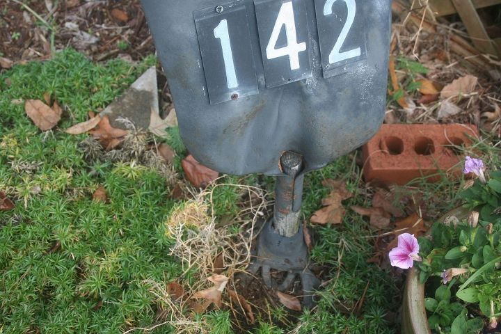 address signs were posted online today so i m adding mine, gardening, Tiki light holder has the broken shovel handle