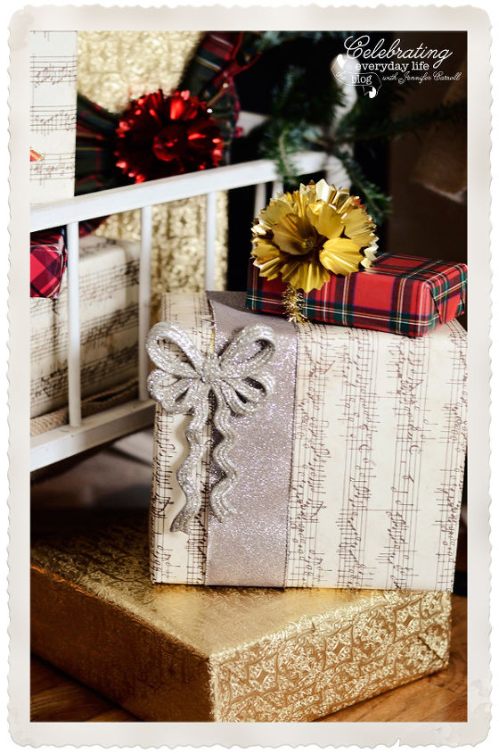 gift wrapping inspiration and old fashioned christmas decor, seasonal holiday d cor, Christmas gift wrapping ideas