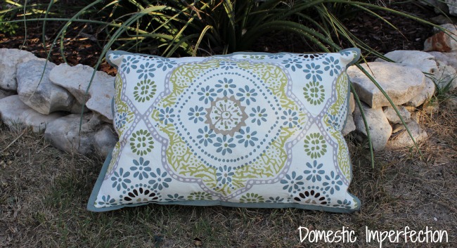 crazy easy placemat pillows, crafts, Then you sew it closed BAM pillow