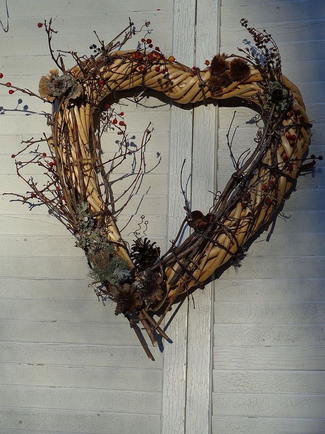 bittersweet projects, crafts, seasonal holiday decor, wreaths, added to heart wreath 2014