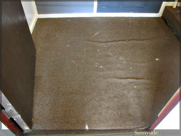 ripping out carpet, diy renovations projects, flooring, laundry room mud room