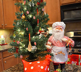 my christmas kitchen, crafts, kitchen design, seasonal holiday decor, Kitchen Christmas tree