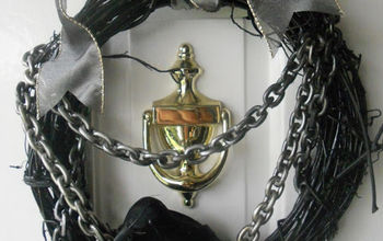 Halloween Wreath with Chains & Raven