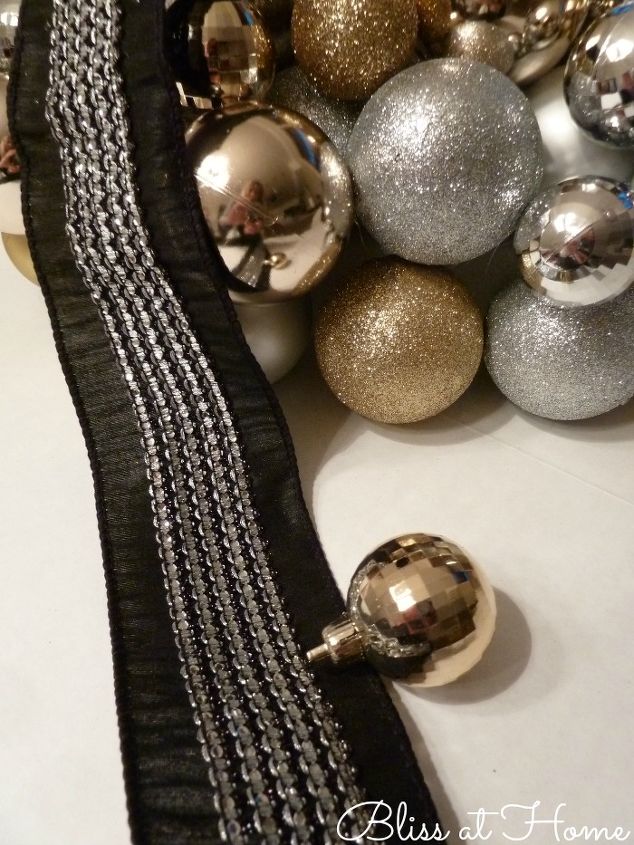 5 steps to get the perfect ornament wreath, crafts, seasonal holiday decor, wreaths