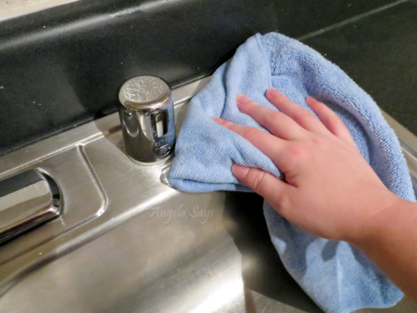 how to clean stainless steel sinks and make them shine, cleaning tips, kitchen design, Rinse again and buff sink dry