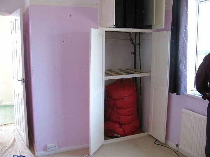 reclaiming the children s wardrobe, bedroom ideas, cleaning tips, closet, This is what we had to work with