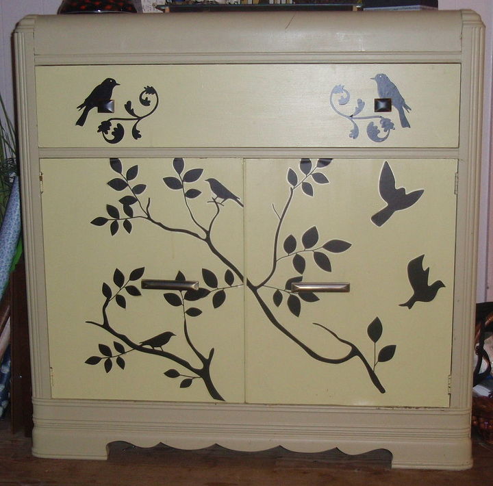 from ho hum to humdinger 5 chest, chalkboard paint, painted furniture, My birdelightful 5 find I may still do a little distressing not sure what do you think