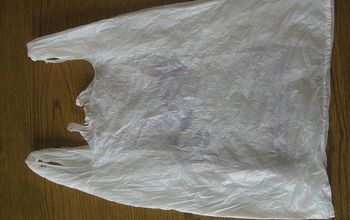 Cómo doblar las bolsas de plástico de la compra para que ocupen menos espacio