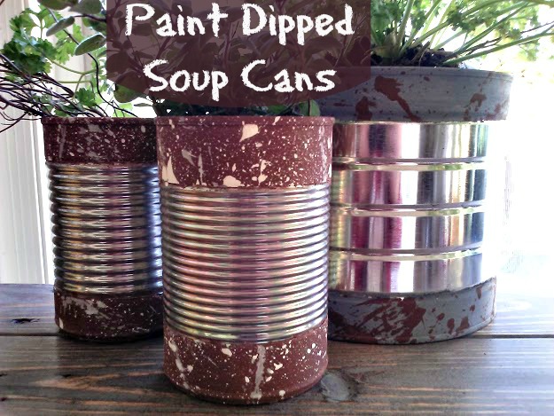 latas de sopa pintadas, A ad la textura de las salpicaduras de pintura que le da un toque retro