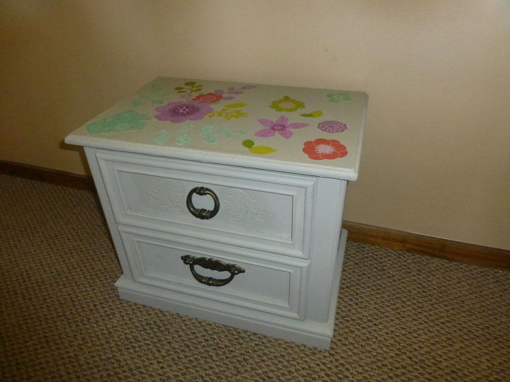 so easy a 5 yr old can do it, chalk paint, painted furniture, Finished Nice work Lulu