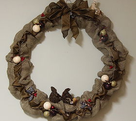 a giant wreath, crafts, seasonal holiday decor, wreaths