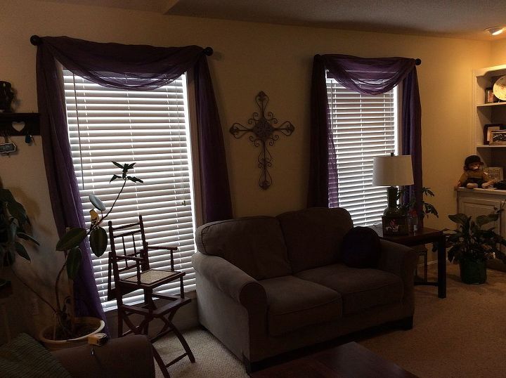 window valances, diy, home decor, living room ideas, window treatments, windows, Before blah