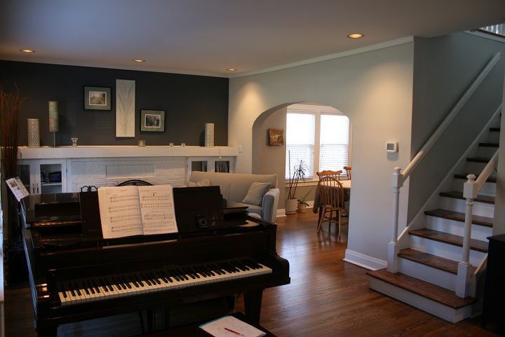 one day room makeover, home decor, living room ideas, BEFORE Newly moved in and too many things in one space As a piano teacher client needed to showcase her work