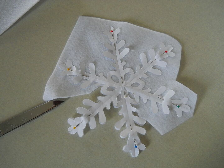 snowflake pillow tutorial, crafts, Pin snowflake image on felt and cut out