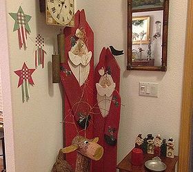christmas 2012, christmas decorations, flowers, seasonal holiday decor, Santas made from fence pickets