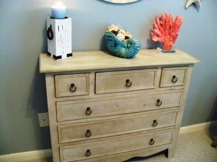 beach bedroom, bedroom ideas, seasonal holiday decor, Found this awesome chest of drawers that fit perfectly in this room