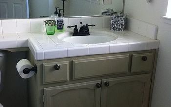 Bathroom Makeover With Chalk Paint® Decorative Paint by Annie Sloan