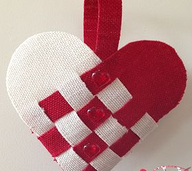burlap woven heart basket, crafts, decoupage, seasonal holiday decor, This is a super easy classic paper or felt craft done with stiffen burlap