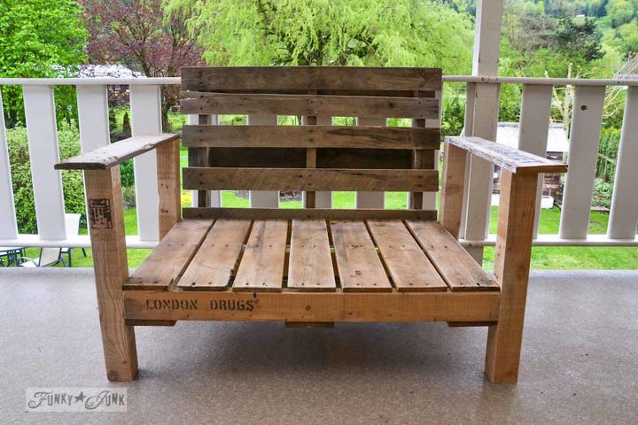 a two pallet chair anyone can build in a jiffy, diy, how to, outdoor furniture, painted furniture, pallet, repurposing upcycling, Tell me that isn t one big cool chair to curl