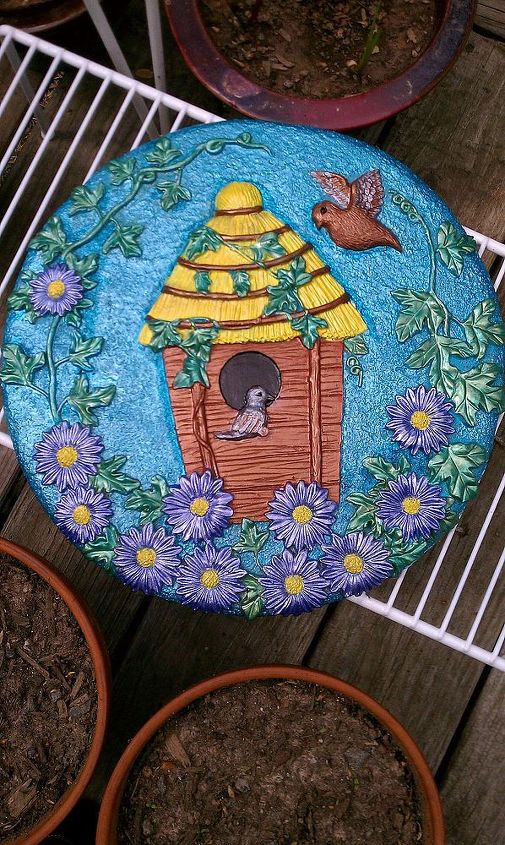 garden stepping stones, crafts, flowers, gardening, outdoor living, painting, This is the after pic At first I wasn t too thrilled with this one but it has grown on me