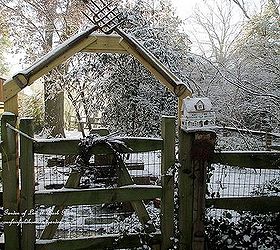 january winter garden, outdoor living, seasonal holiday decor, back pitchfork gate