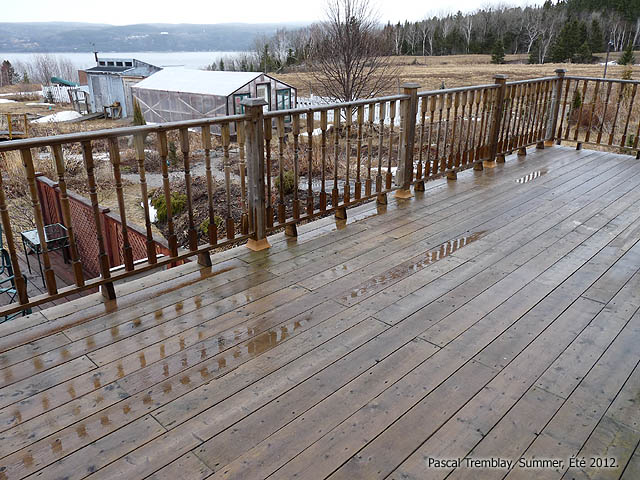 varanda envolvente e varanda para uma casa de campo, Meu P tio ou Terra o Vista do rio Saguenay Guia de constru o