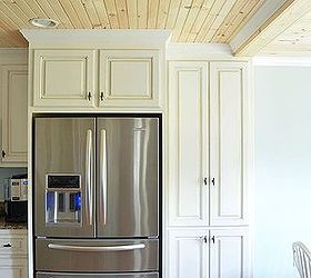 glazed kitchen cabinets with farmhouse style, home decor, kitchen cabinets, kitchen design