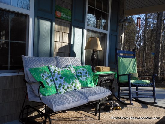 st patrick s day porch decor add a bit o green, outdoor living, porches, seasonal holiday decor, wreaths, Craft up some easy pillow toppers with another tutorial